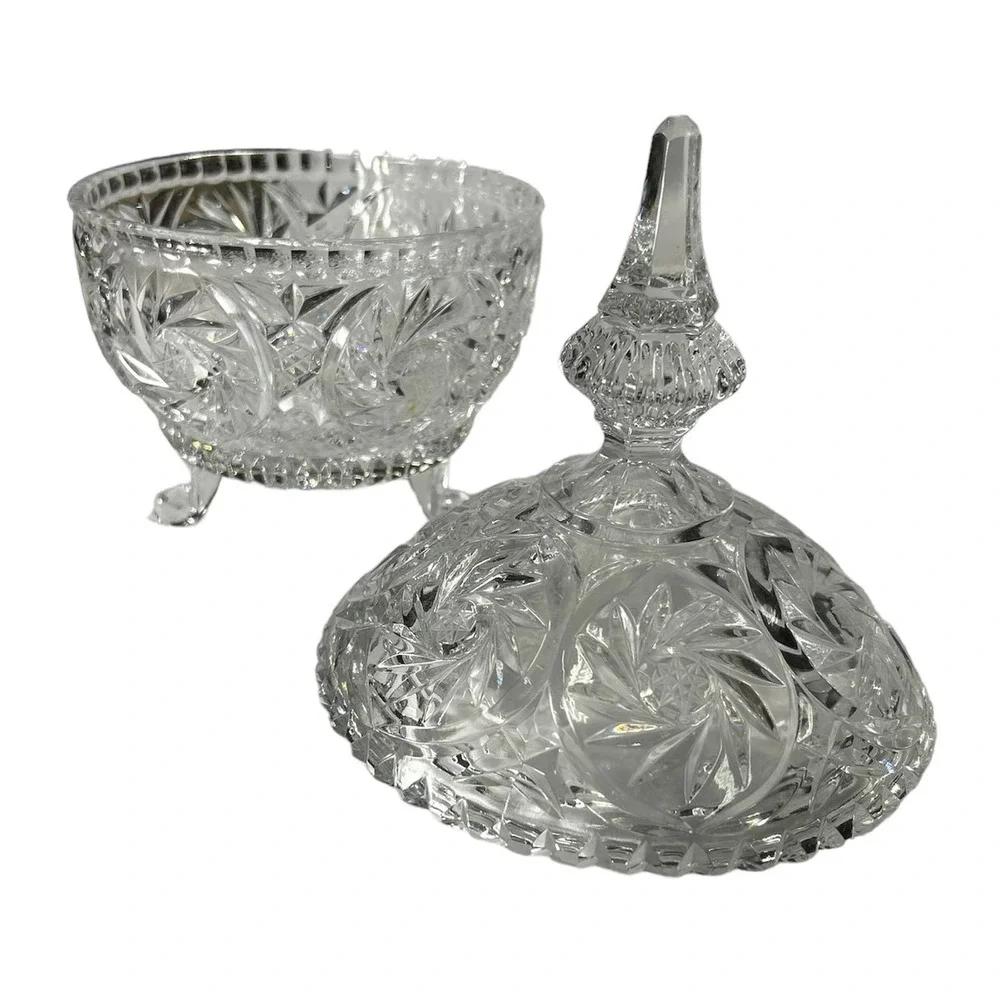 Beautiful Vintage Glass Candy Dish with Legs 6" wide - Picture 6 of 6